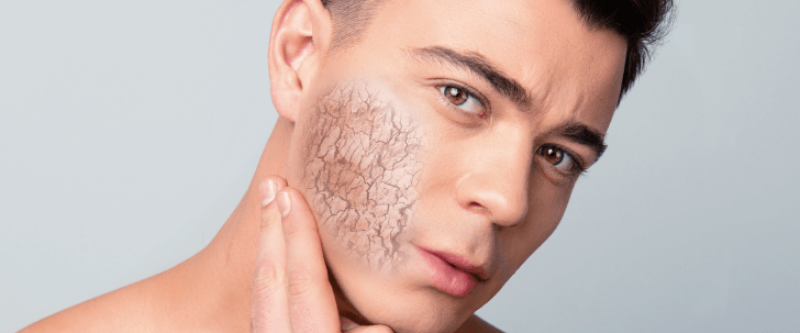 メンズメイクは 女性のナチュラルメイク？